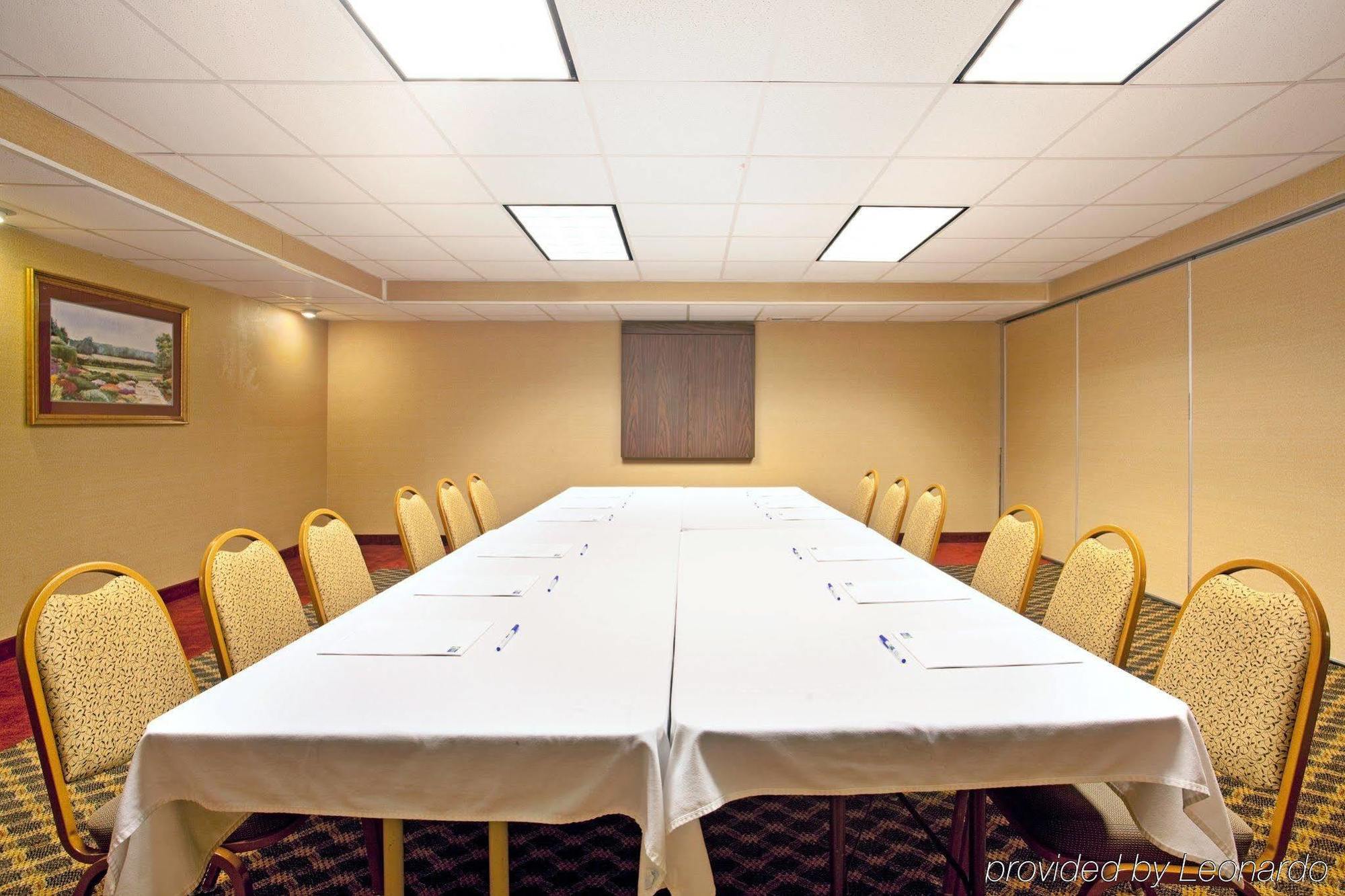 Holiday Inn Express Milwaukee - West Medical Center By Ihg Wauwatosa Luaran gambar