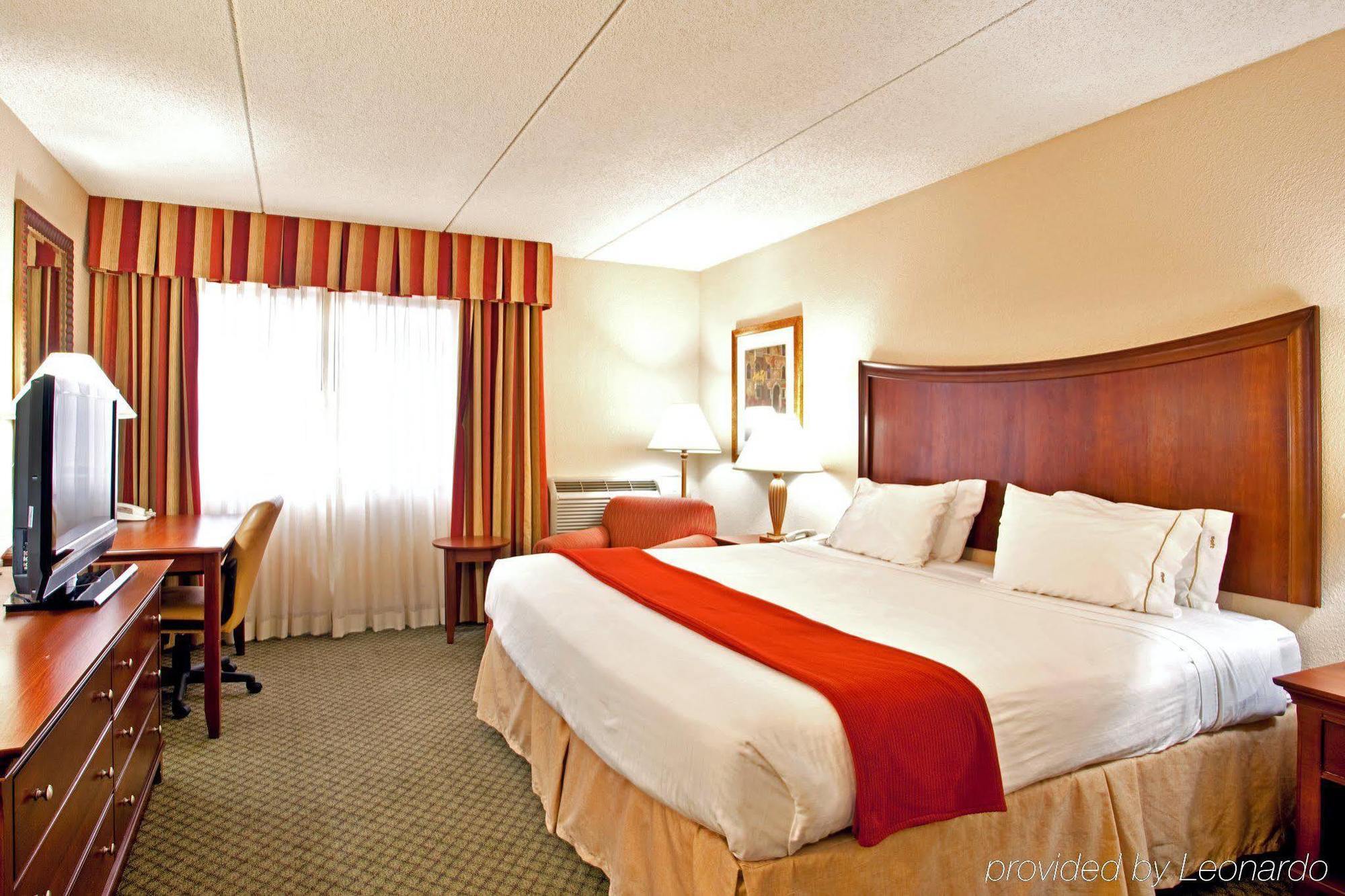 Holiday Inn Express Milwaukee - West Medical Center By Ihg Wauwatosa Bilik gambar