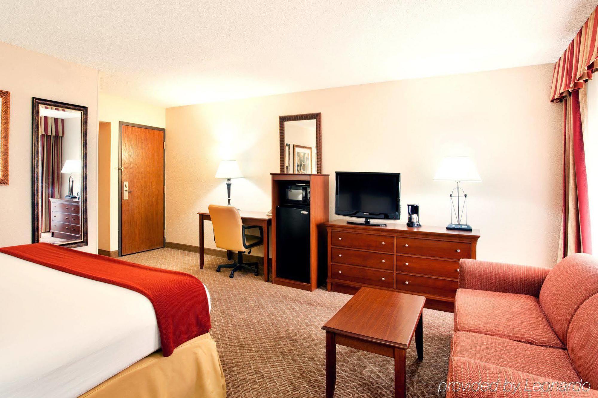 Holiday Inn Express Milwaukee - West Medical Center By Ihg Wauwatosa Luaran gambar